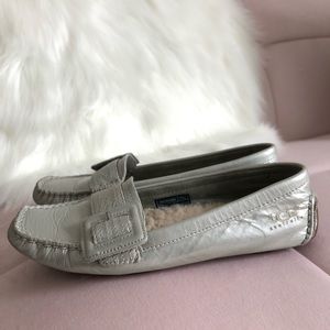 UGG Australia Silver Pebble Leather Driver Moccasin Loafer Buckle Size 5